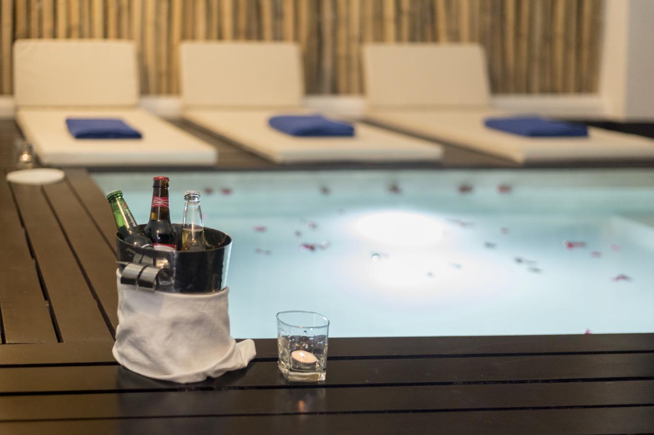 Hotel De L'Homme Phnom Penh Zewnętrze zdjęcie