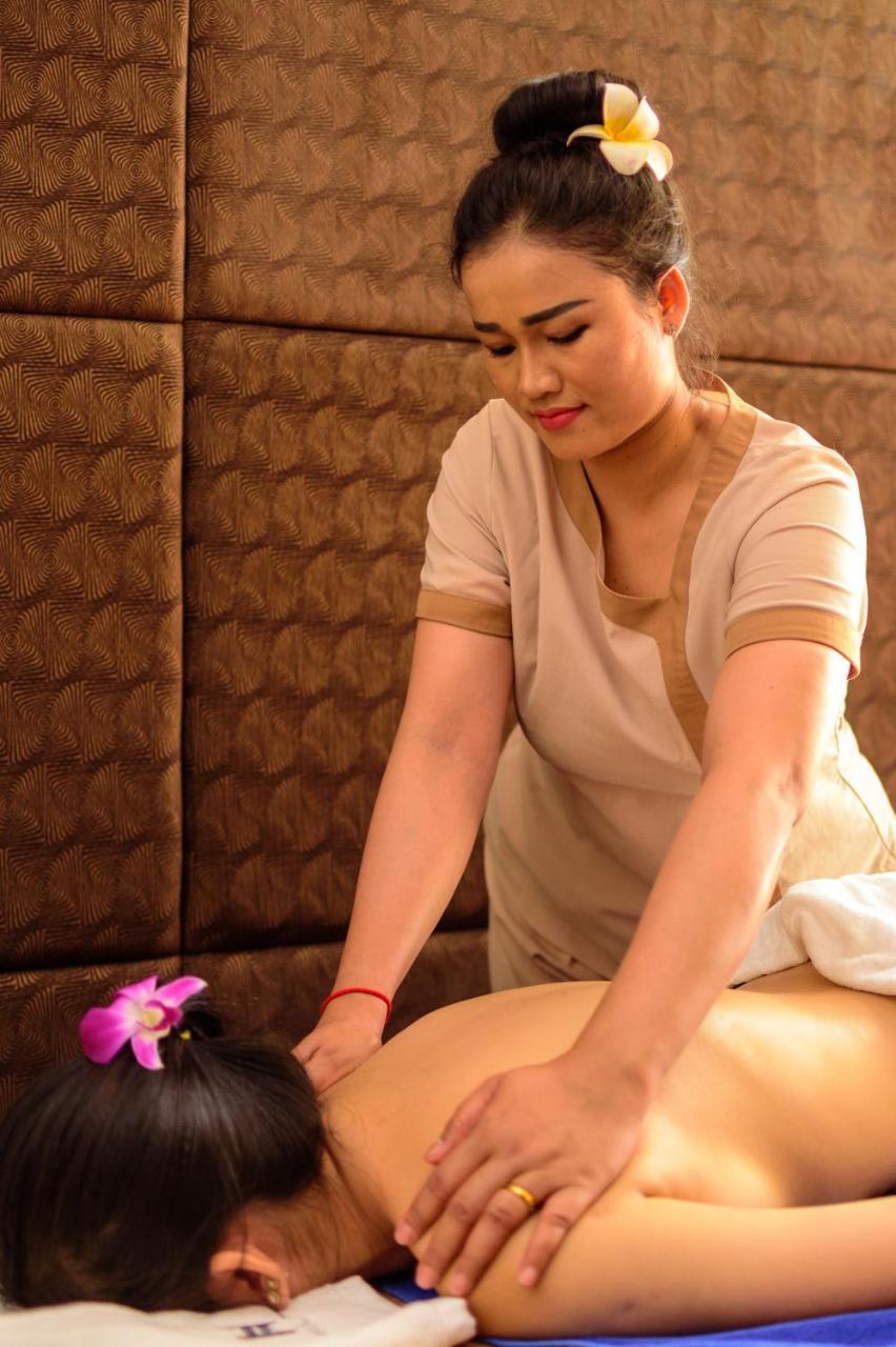 Hotel De L'Homme Phnom Penh Zewnętrze zdjęcie